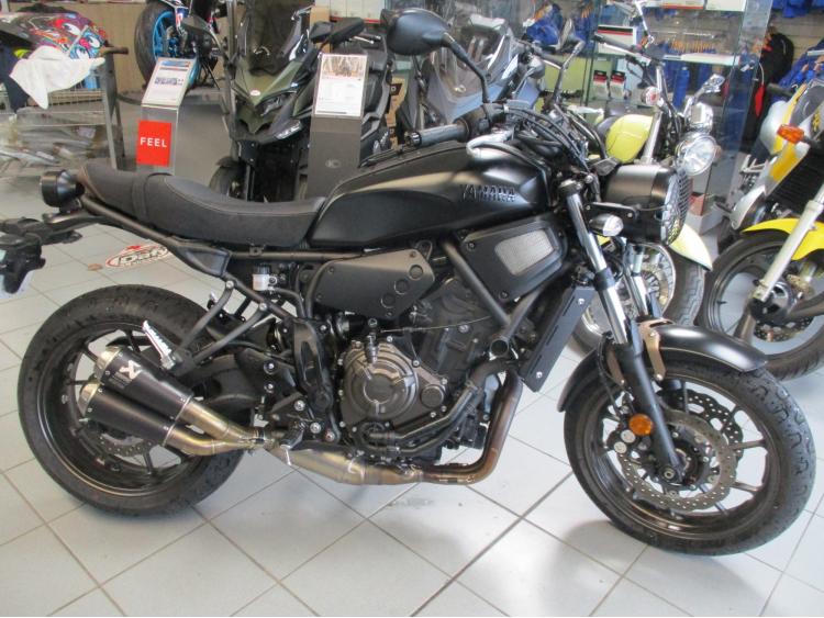 YAMAHA XSR 700