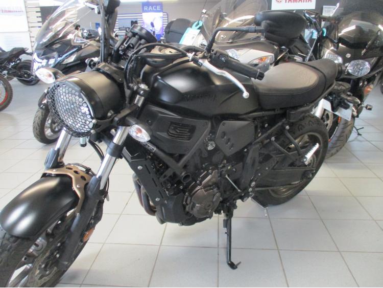 YAMAHA XSR 700