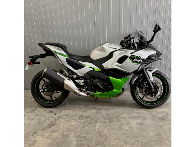 KAWASAKI Ninja 7 Hybrid