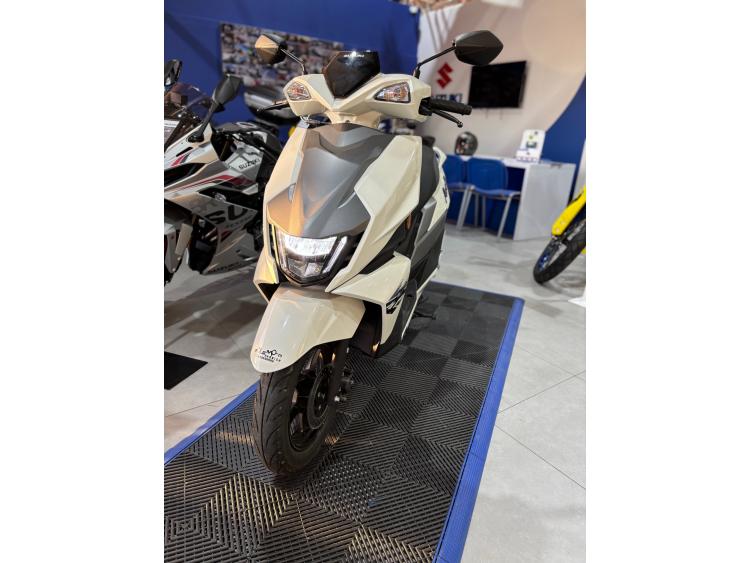 SUZUKI AVENIS 125
