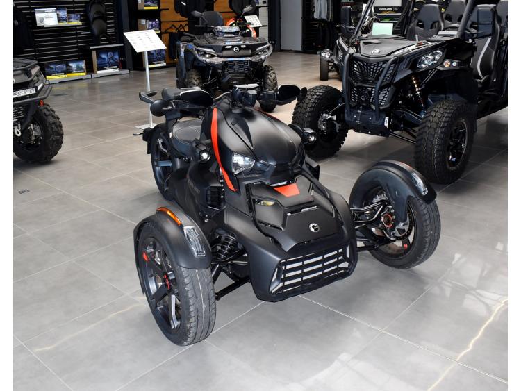 CAN-AM RYKER 900 DUO