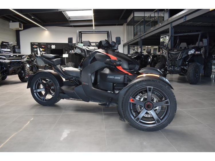 CAN-AM RYKER 900 DUO