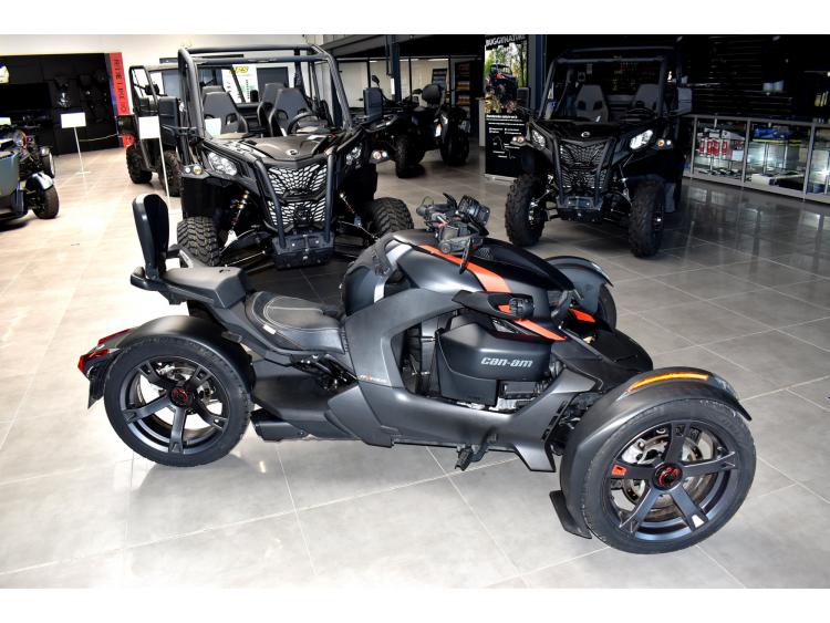 CAN-AM RYKER 900 DUO