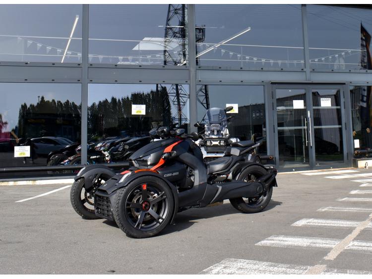 CAN-AM RYKER 900 DUO