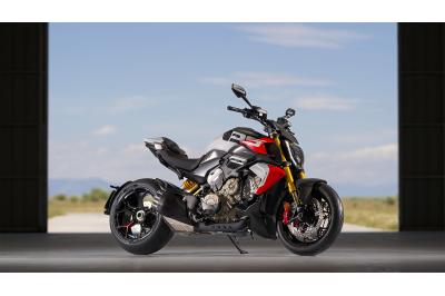 DUCATI Diavel V4 RS