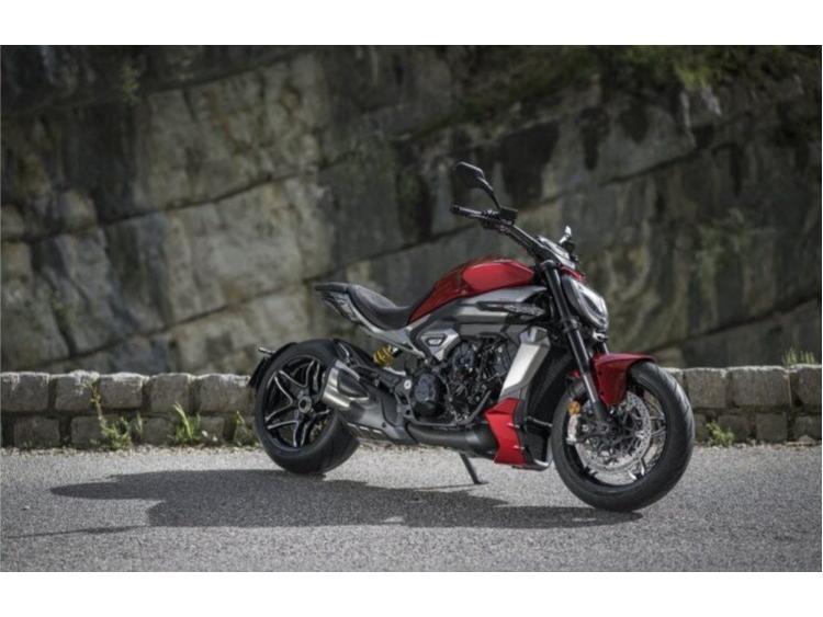 DUCATI Diavel V4 RS