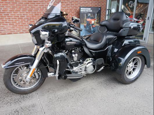 HARLEY-DAVIDSON TRIKE TRI GLIDE 1745 ULTRA