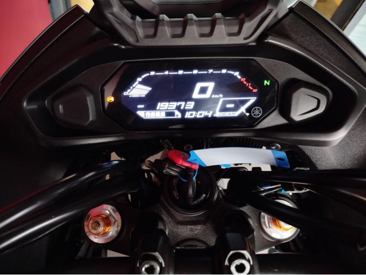 YAMAHA TRACER 700 (A2) + EQUIPEMENTS