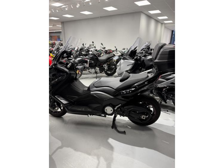 YAMAHA T-MAX 530 ABS