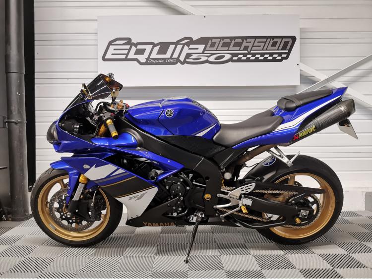 YAMAHA YZF 1000 R1