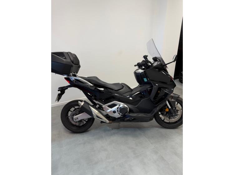 HONDA FORZA 750