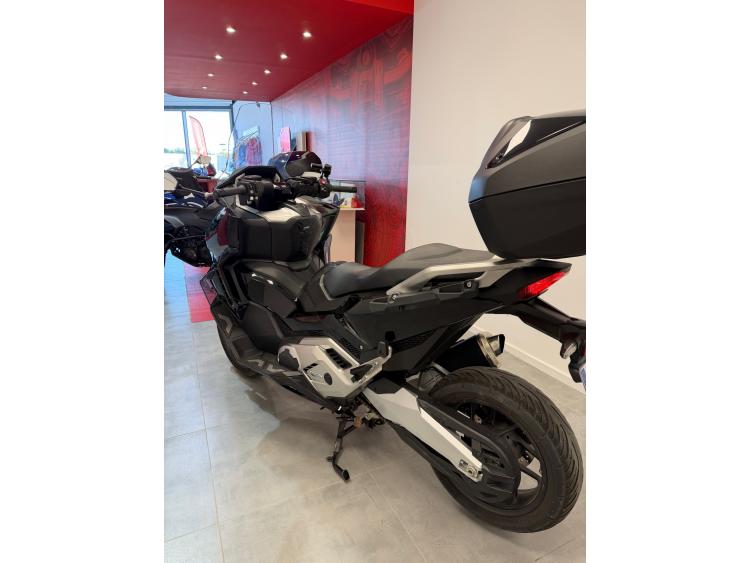 HONDA FORZA 750