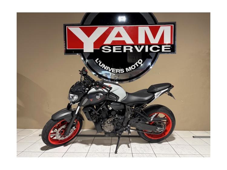 YAMAHA MT-07 (47.5CV)