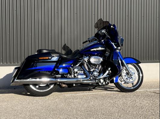 HARLEY-DAVIDSON TOURING STREET GLIDE 1868 CVO