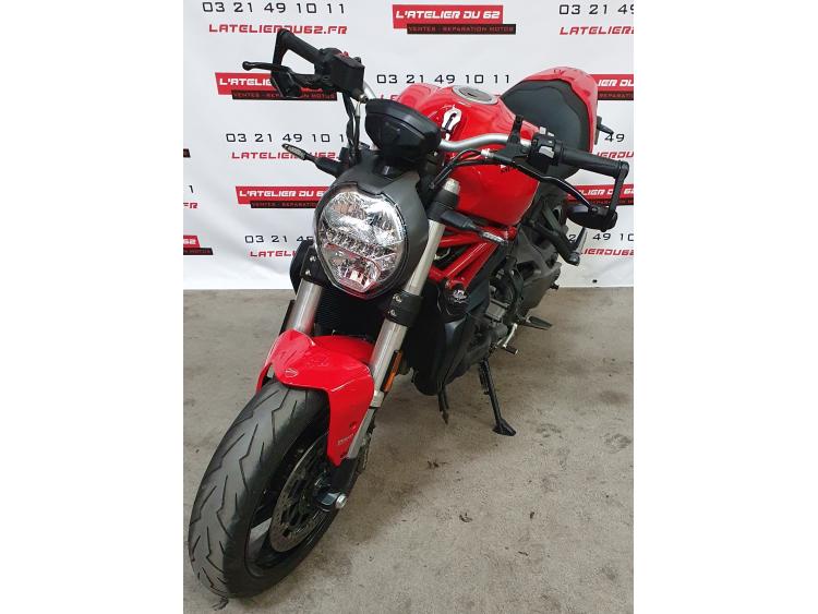 DUCATI MONSTER 821