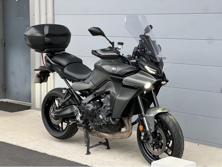 YAMAHA TRACER 9
