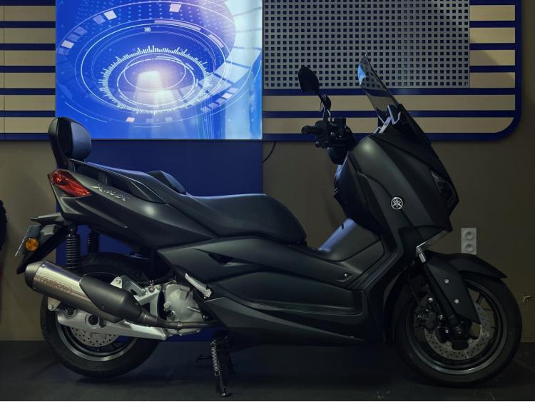 YAMAHA X-MAX 125