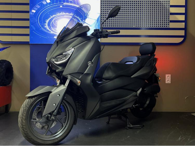 YAMAHA X-MAX 125