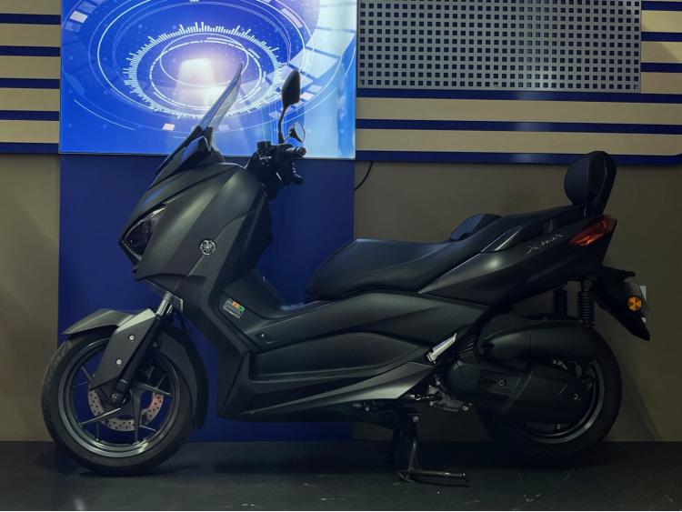 YAMAHA X-MAX 125