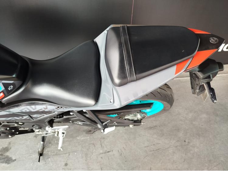 YAMAHA MT-03 MT03 + EQUIPEMENTS - 1er main.