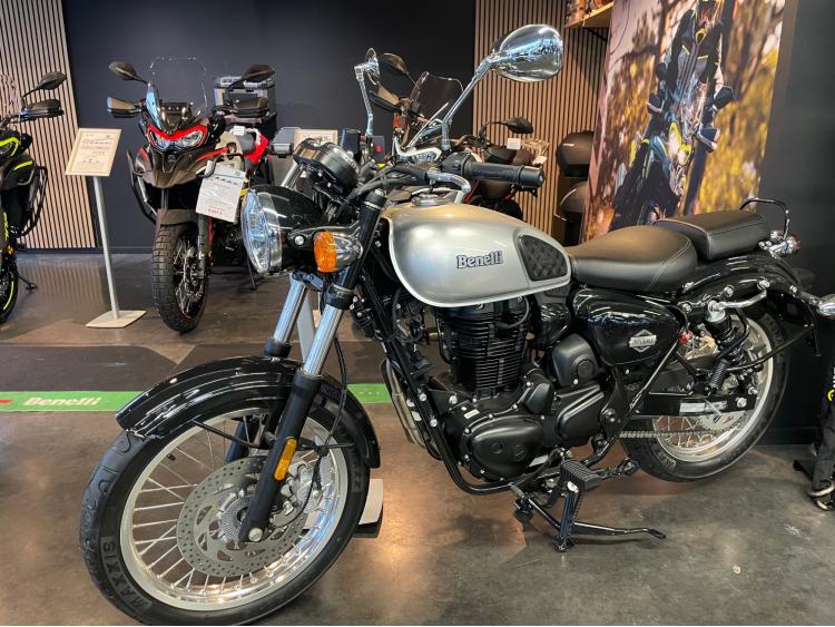 BENELLI IMPERIAL 400