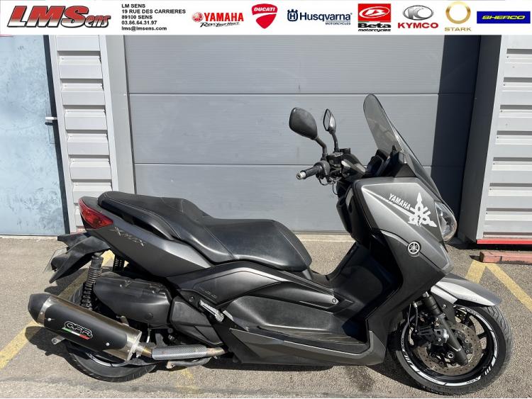 YAMAHA X-MAX 400