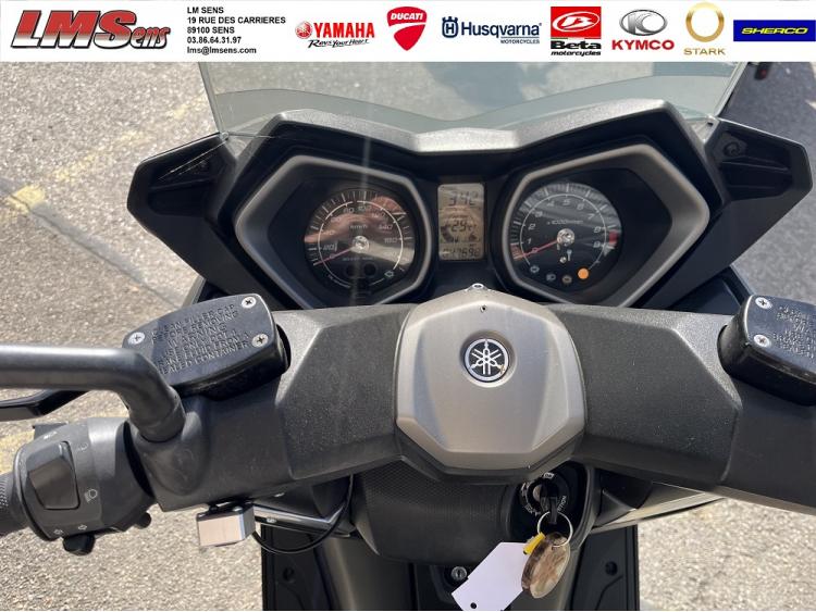 YAMAHA X-MAX 400