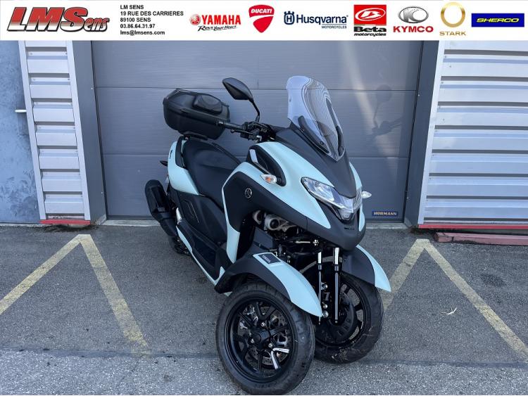 YAMAHA TRICITY 300