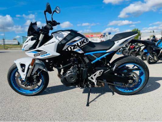 SUZUKI GSX-8S