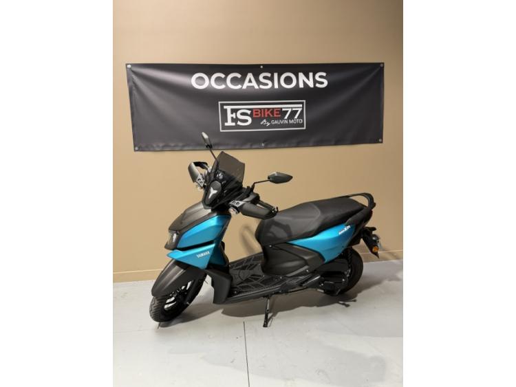 YAMAHA RayZR 125