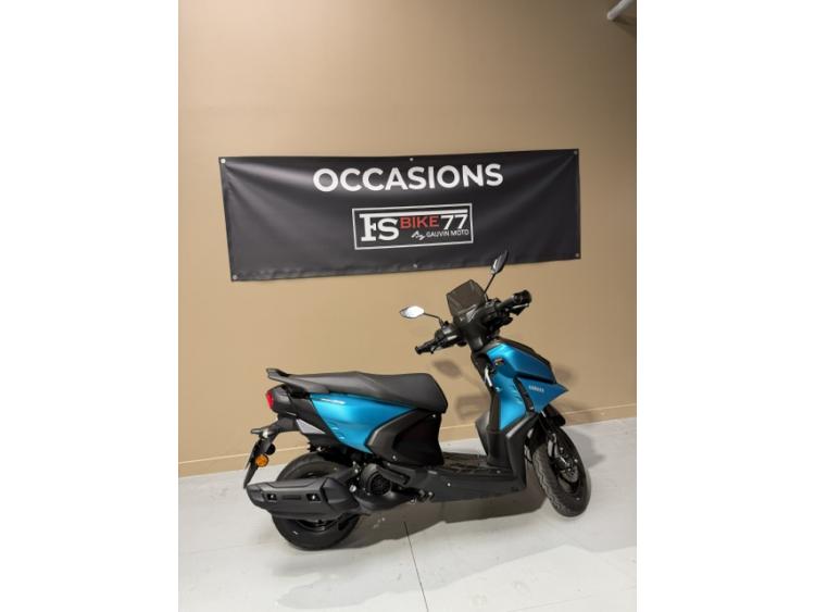 YAMAHA RayZR 125