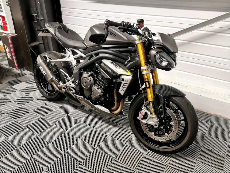 TRIUMPH SPEED TRIPLE 1200 RS - 1200RS