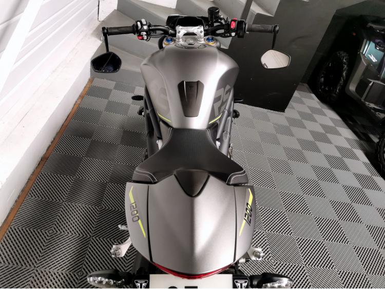 TRIUMPH SPEED TRIPLE 1200 RS - 1200RS