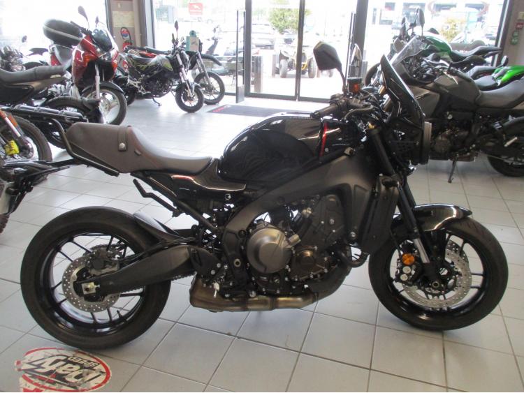 YAMAHA XSR 900