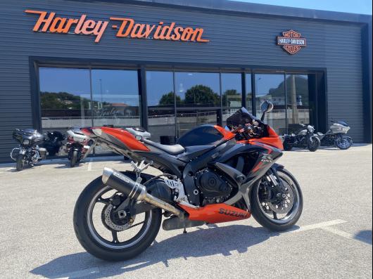 SUZUKI GSX-R 750