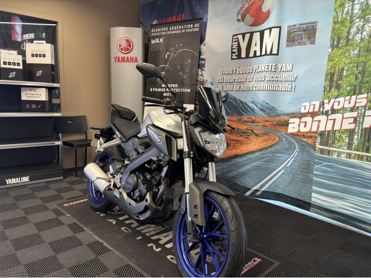YAMAHA MT-125