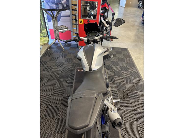 YAMAHA MT-125