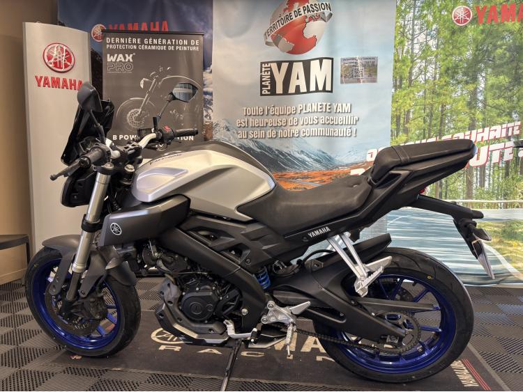 YAMAHA MT-125