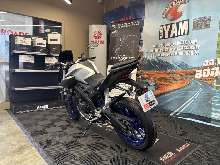 YAMAHA MT-125