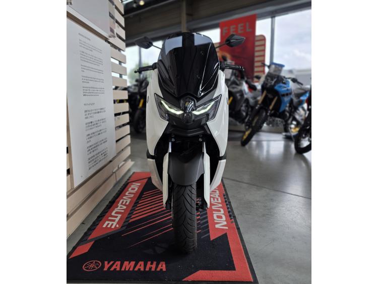 YAMAHA NMAX 125