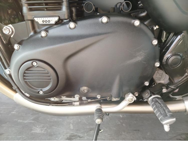 TRIUMPH SPEED TWIN 900 - 1er main - Porte paquet.