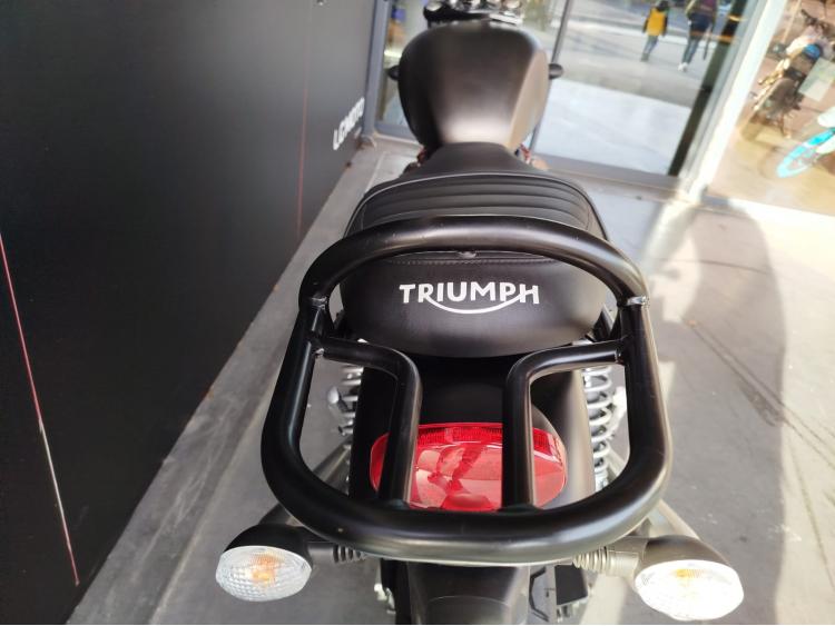 TRIUMPH SPEED TWIN 900 - 1er main - Porte paquet.