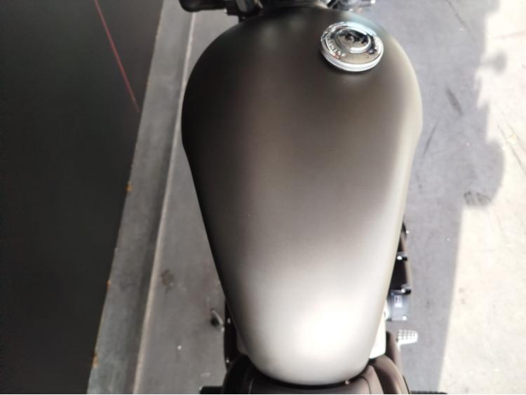 TRIUMPH SPEED TWIN 900 - 1er main - Porte paquet.