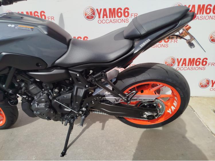 YAMAHA MT-07 (47.5CV) - EQUIPEMENTS