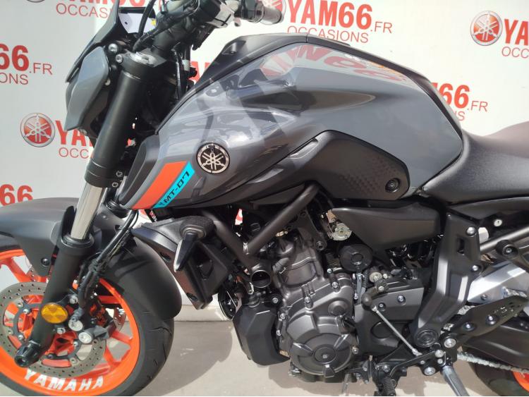 YAMAHA MT-07 (47.5CV) - EQUIPEMENTS