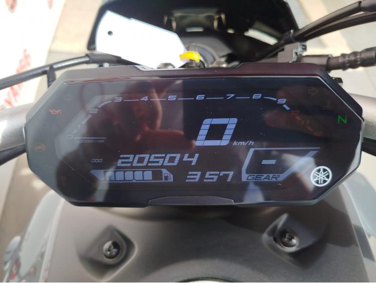 YAMAHA MT-07 (47.5CV) - EQUIPEMENTS