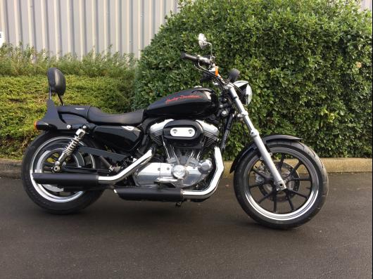 HARLEY-DAVIDSON SPORTSTER 883 LOW