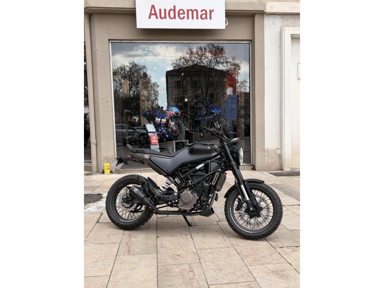 HUSQVARNA SVARTPILEN 125 ABS