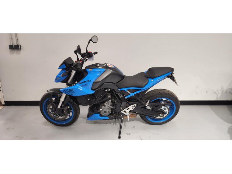 SUZUKI GSX-8S
