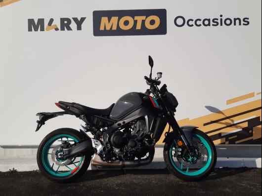 YAMAHA MT-09